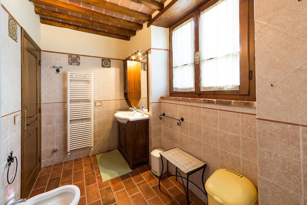 Casale Vacanze Il Granaio Cortona Habitación foto