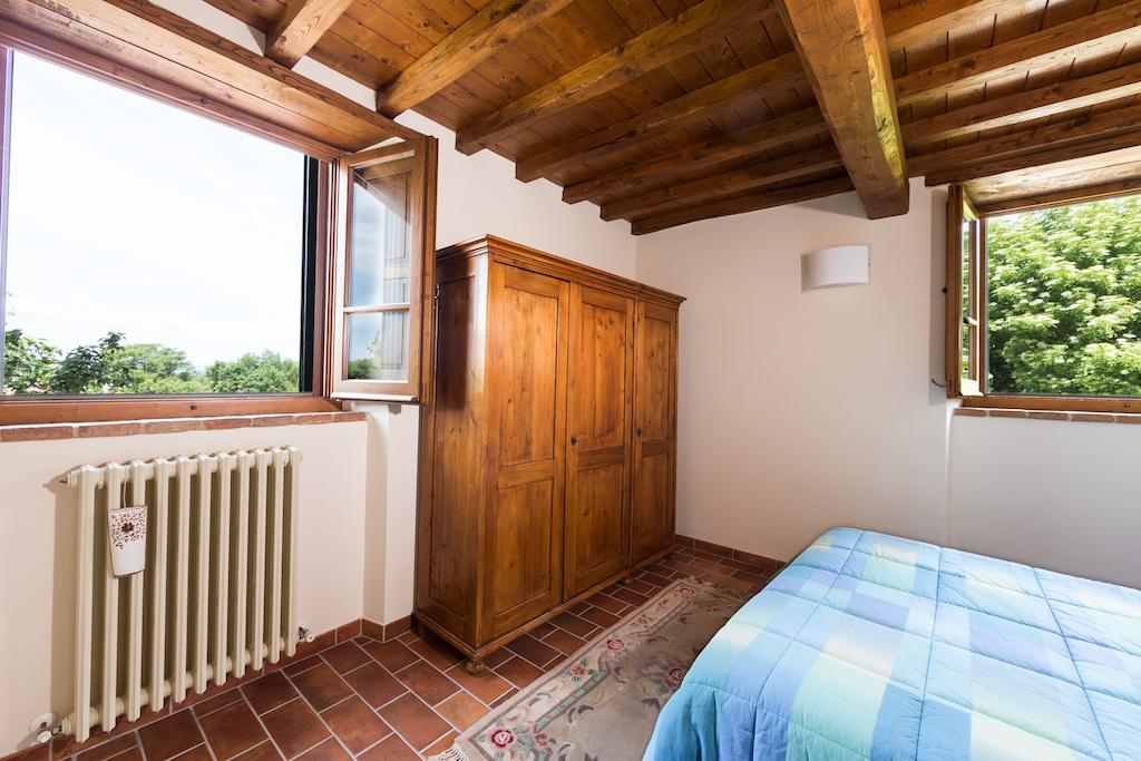 Casale Vacanze Il Granaio Cortona Habitación foto