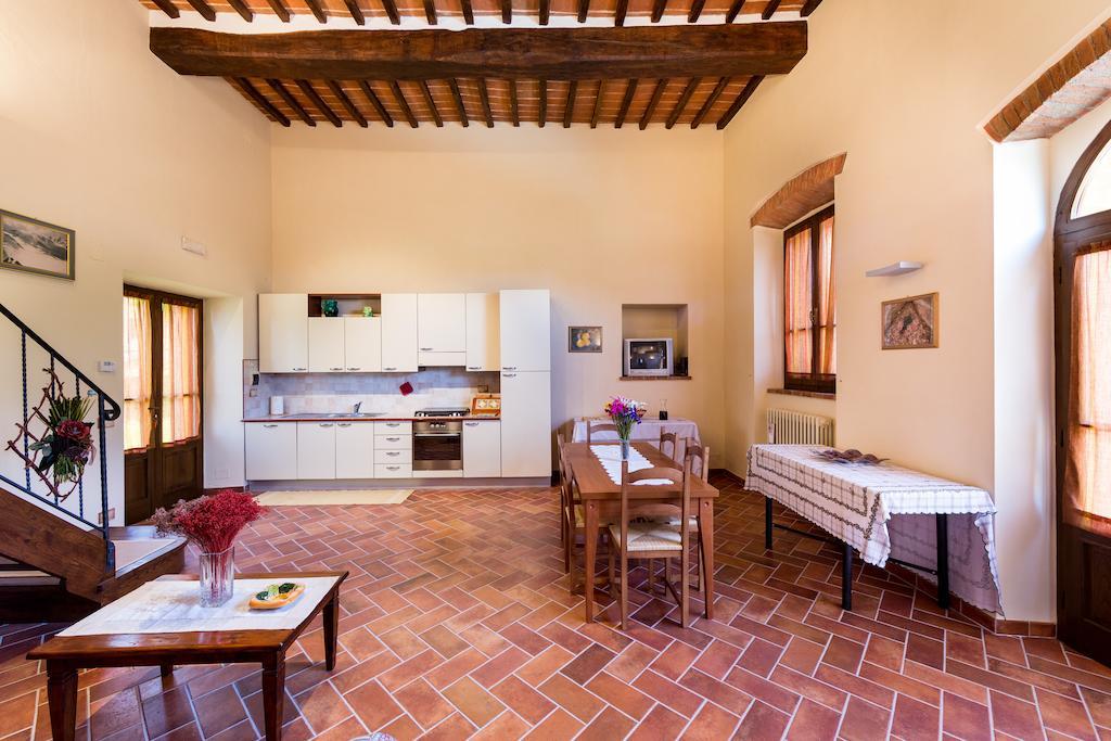 Casale Vacanze Il Granaio Cortona Habitación foto